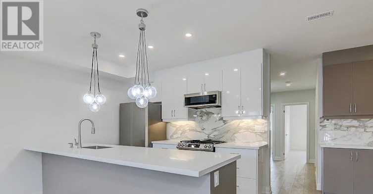 UPPER-115 Livingstone Avenue, Toronto, ON, M6E 2L7 - 10