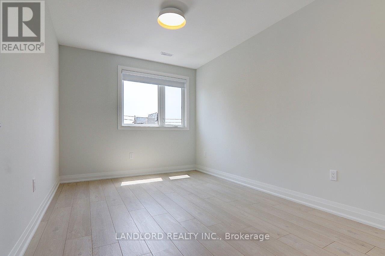 UPPER-115 Livingstone Avenue, Toronto, ON, M6E 2L7 - 24