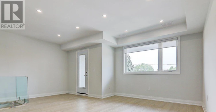 UPPER-115 Livingstone Avenue, Toronto, ON, M6E 2L7 - 18