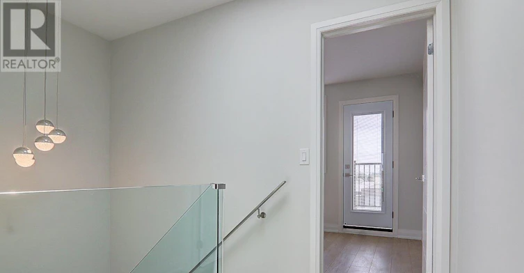 UPPER-115 Livingstone Avenue, Toronto, ON, M6E 2L7 - 33