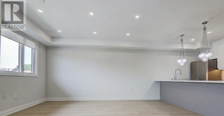 UPPER-115 Livingstone Avenue, Toronto, ON, M6E 2L7 - 19