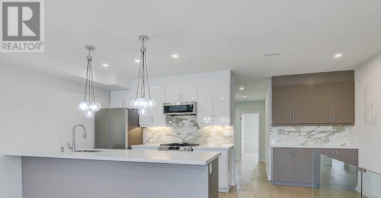UPPER-115 Livingstone Avenue, Toronto, ON, M6E 2L7 - 11