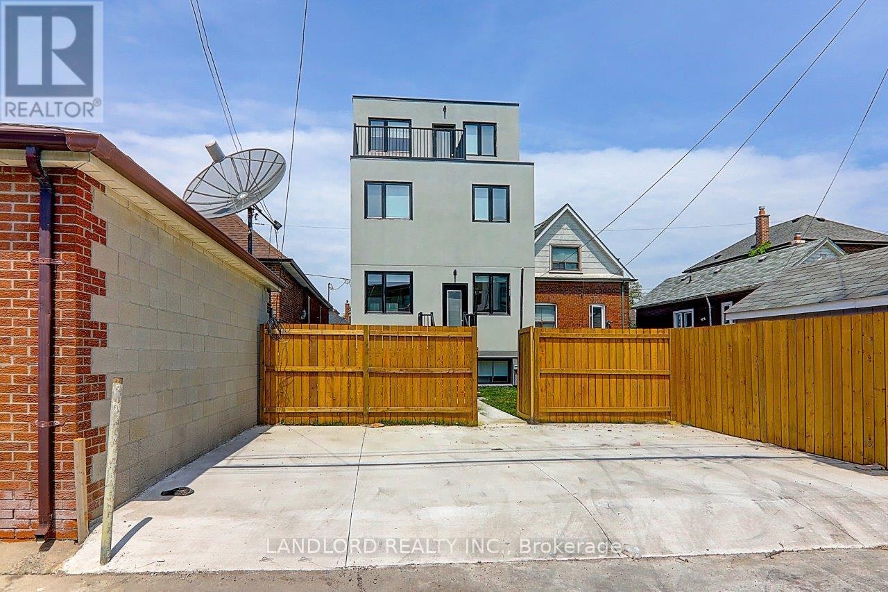 UPPER-115 Livingstone Avenue, Toronto, ON, M6E 2L7 - 6