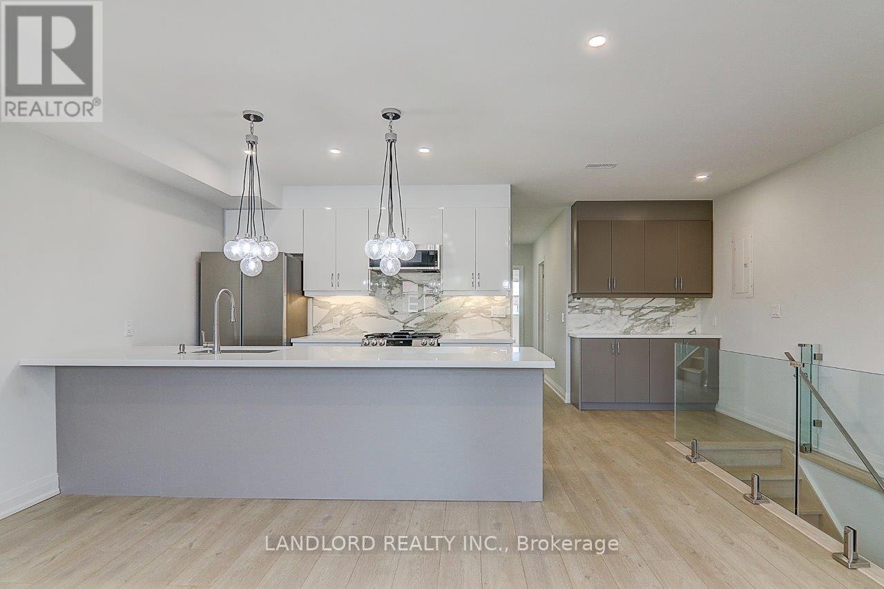 UPPER-115 Livingstone Avenue, Toronto, ON, M6E 2L7 - 12
