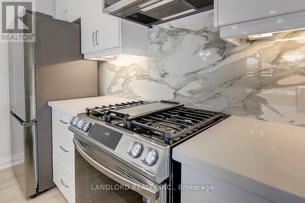 UPPER-115 Livingstone Avenue, Toronto, ON, M6E 2L7 - 15