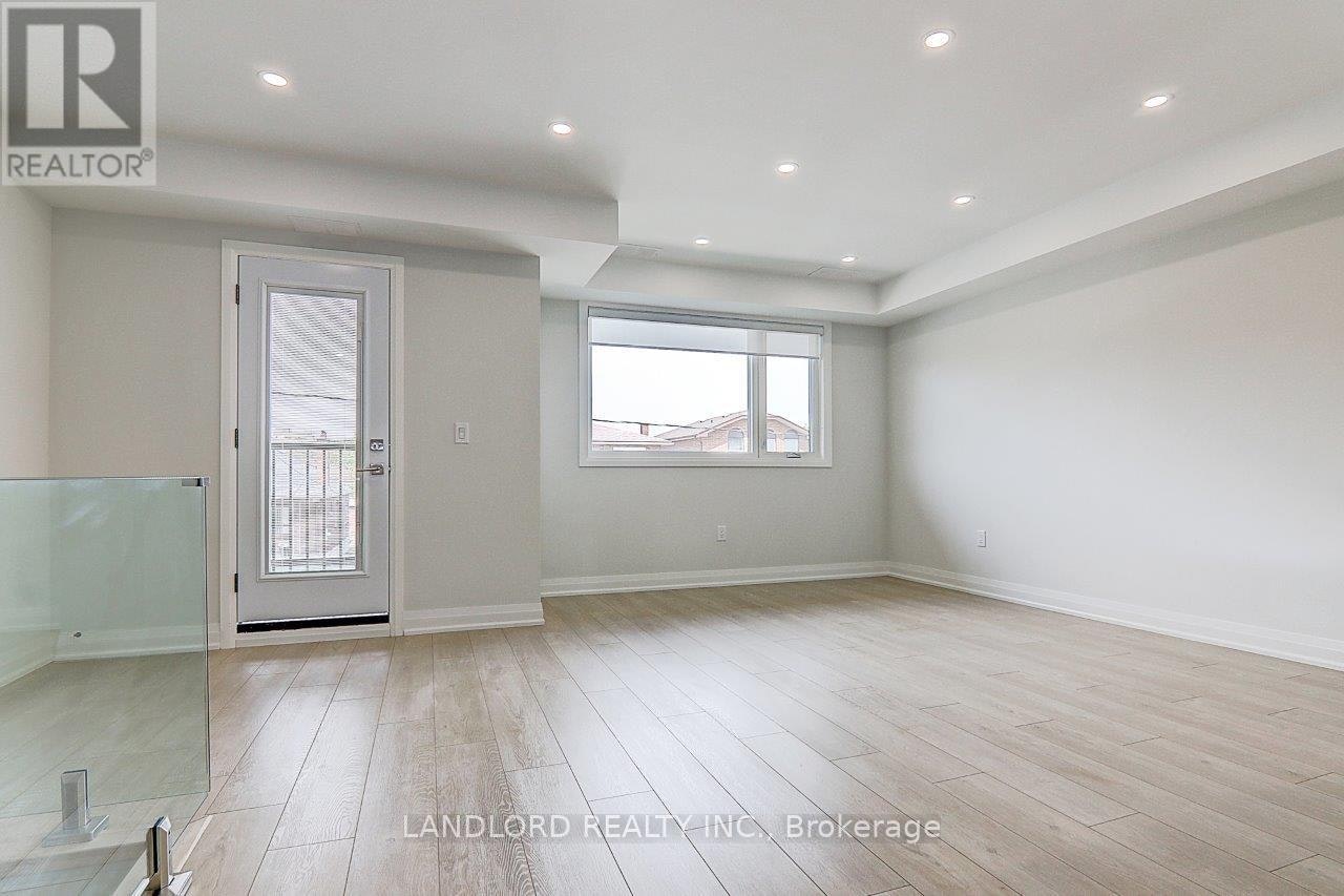 UPPER-115 Livingstone Avenue, Toronto, ON, M6E 2L7 - 17