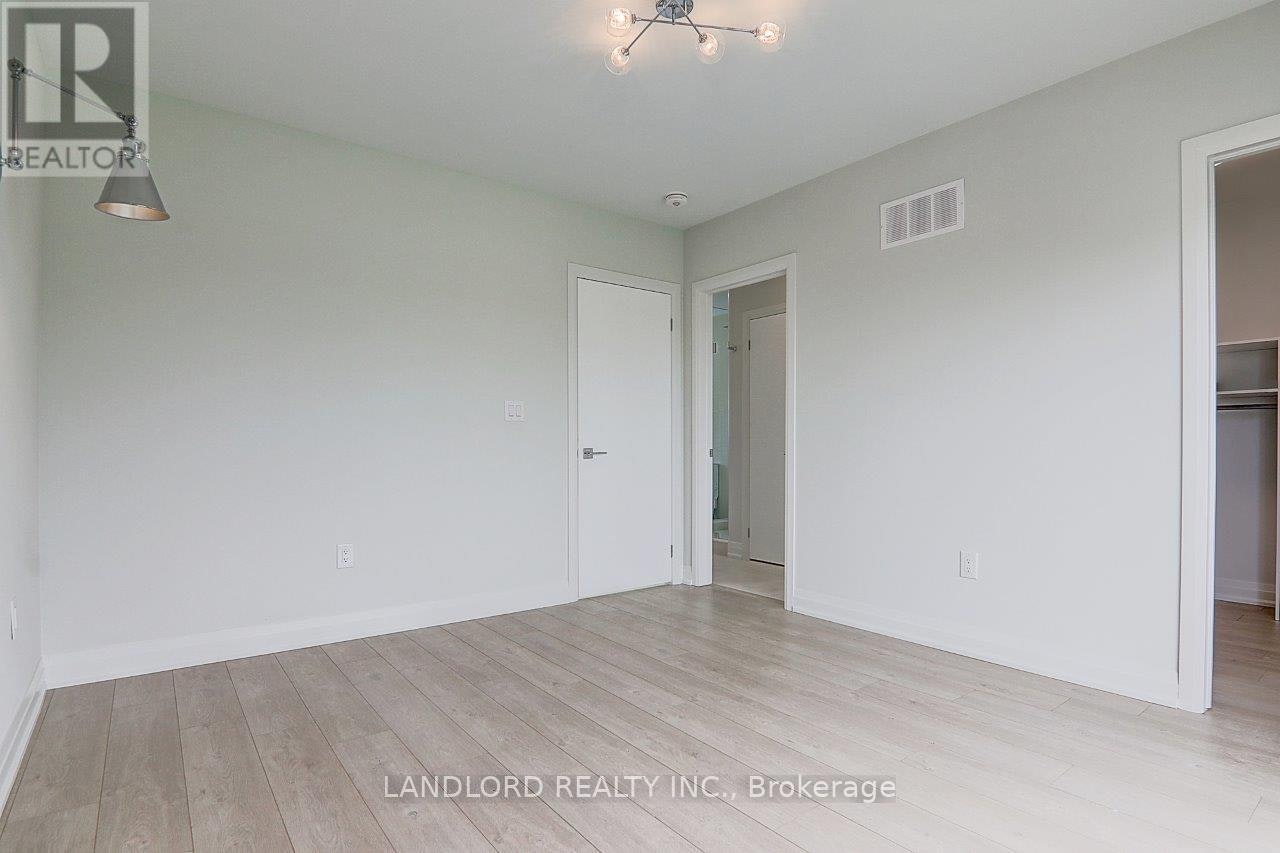 UPPER-115 Livingstone Avenue, Toronto, ON, M6E 2L7 - 35