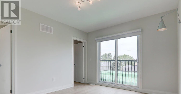 UPPER-115 Livingstone Avenue, Toronto, ON, M6E 2L7 - 34