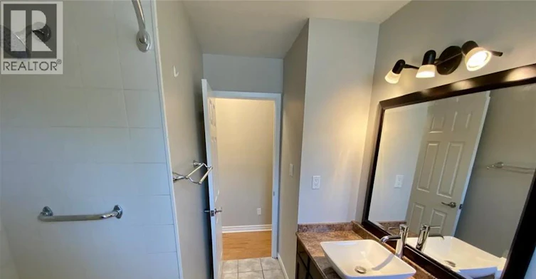 92 Leaside Drive, Welland, ON, L3C 6B2 - 9
