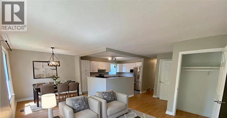 92 Leaside Drive, Welland, ON, L3C 6B2 - 4