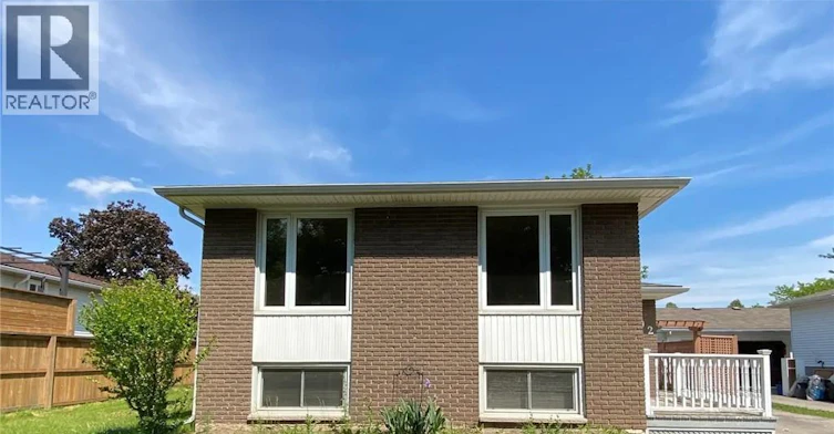92 Leaside Drive, Welland, ON, L3C 6B2