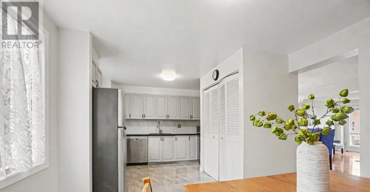 9D Castlebrook Lane, Ottawa, ON, K2G 5G1 - 12