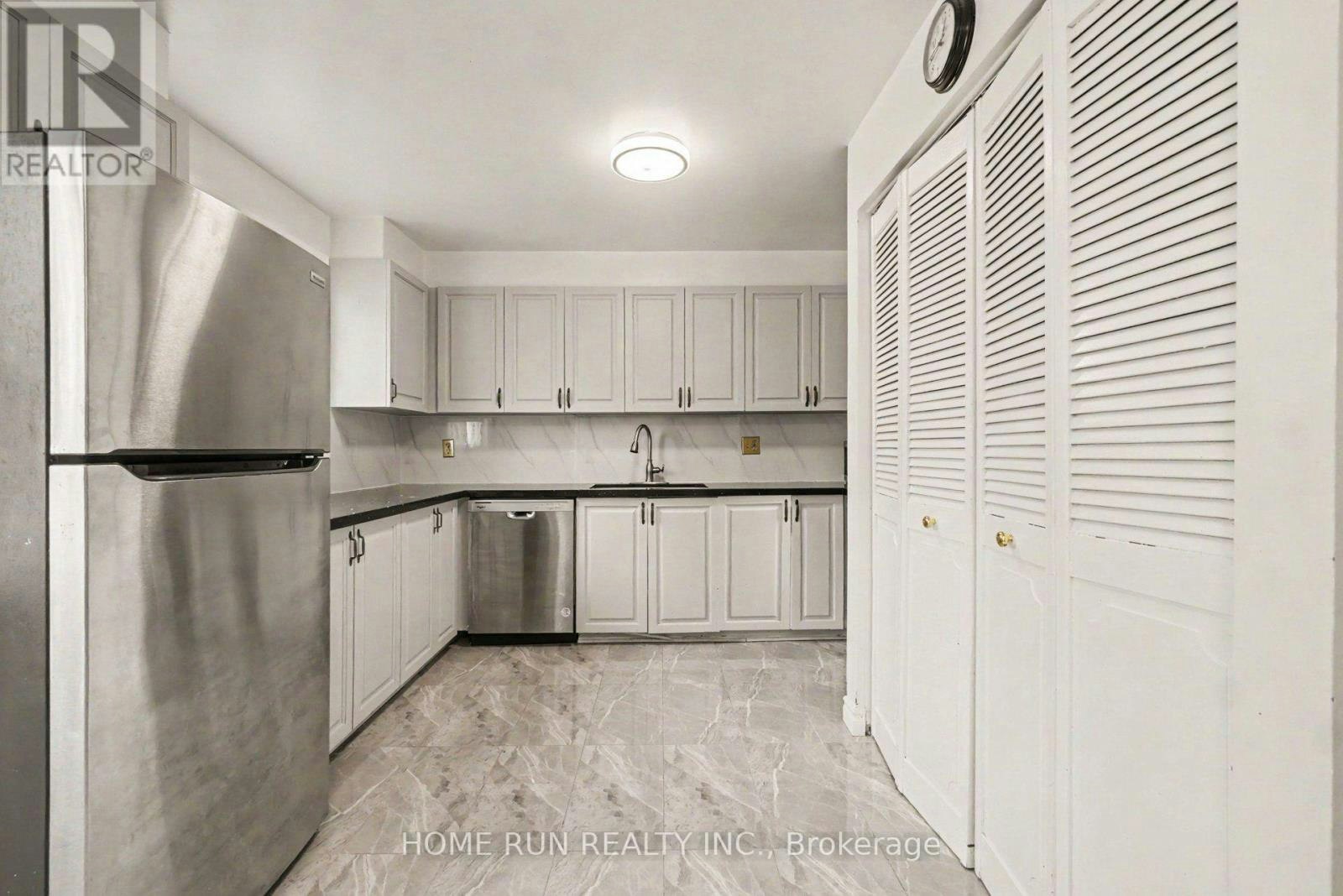 9D Castlebrook Lane, Ottawa, ON, K2G 5G1 - 11