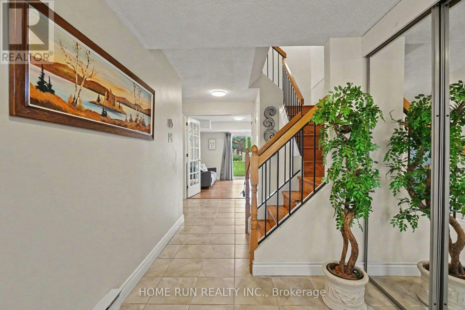 9D Castlebrook Lane, Ottawa, ON, K2G 5G1 - 3