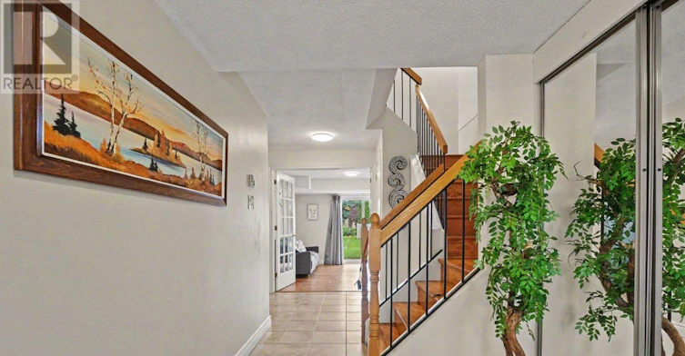 9D Castlebrook Lane, Ottawa, ON, K2G 5G1 - 3