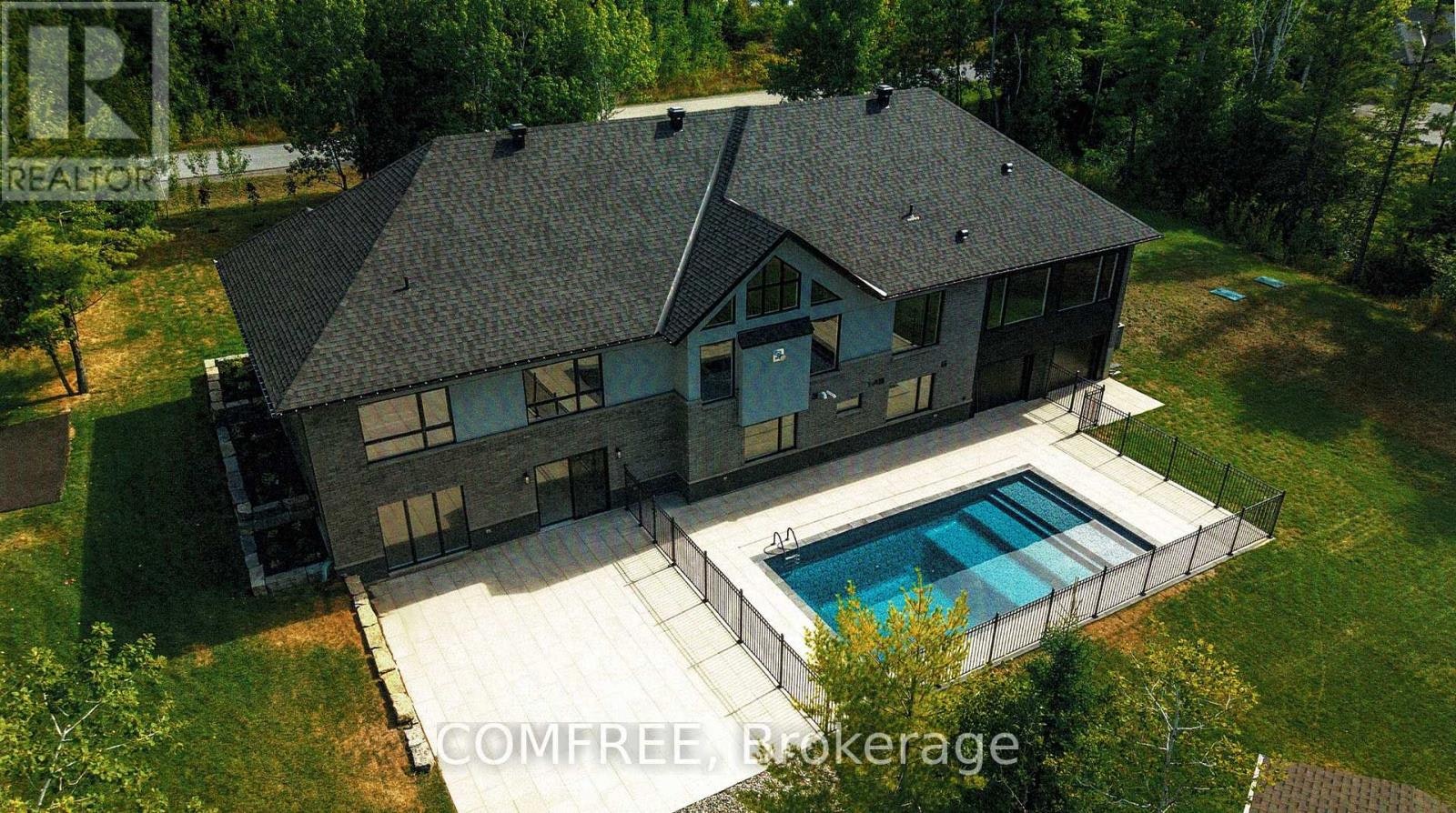 135 Cherryhill Drive, Ottawa, ON, K0A 1L0