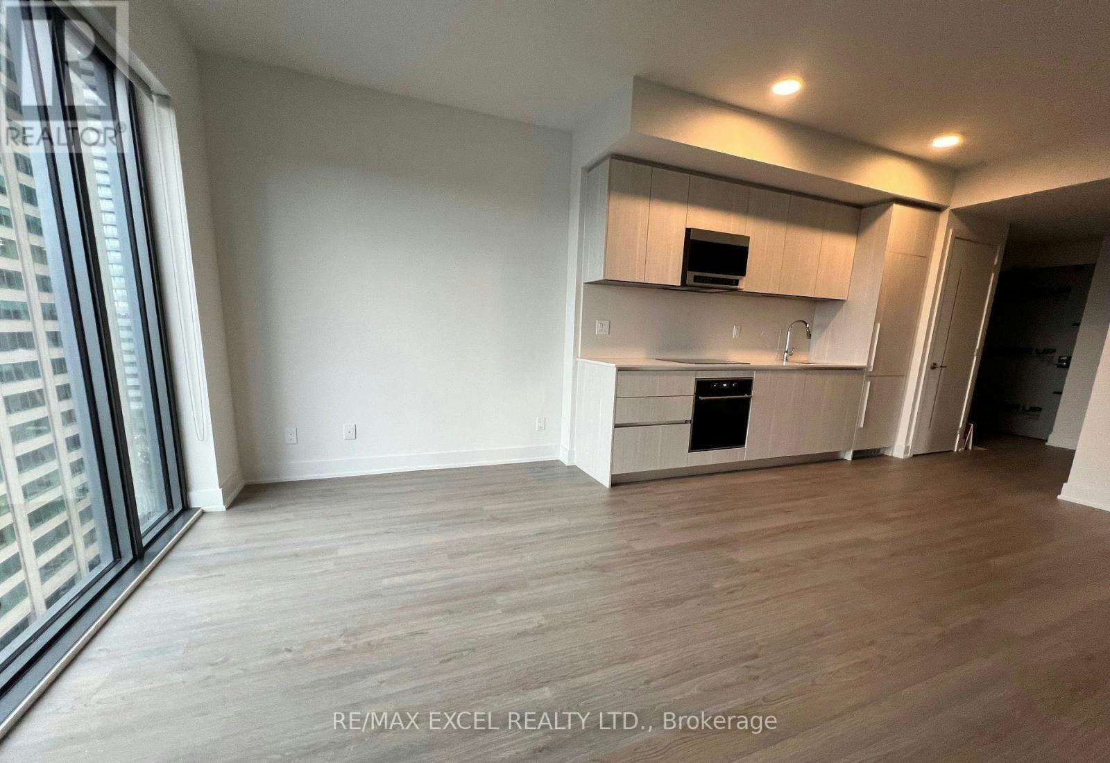 1808-8 Cumberland Street, Toronto, ON, M4W 0B6 - 4