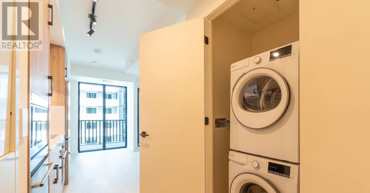 1210-109 Erskine Avenue, Toronto, ON, M4P 0G8 - 10