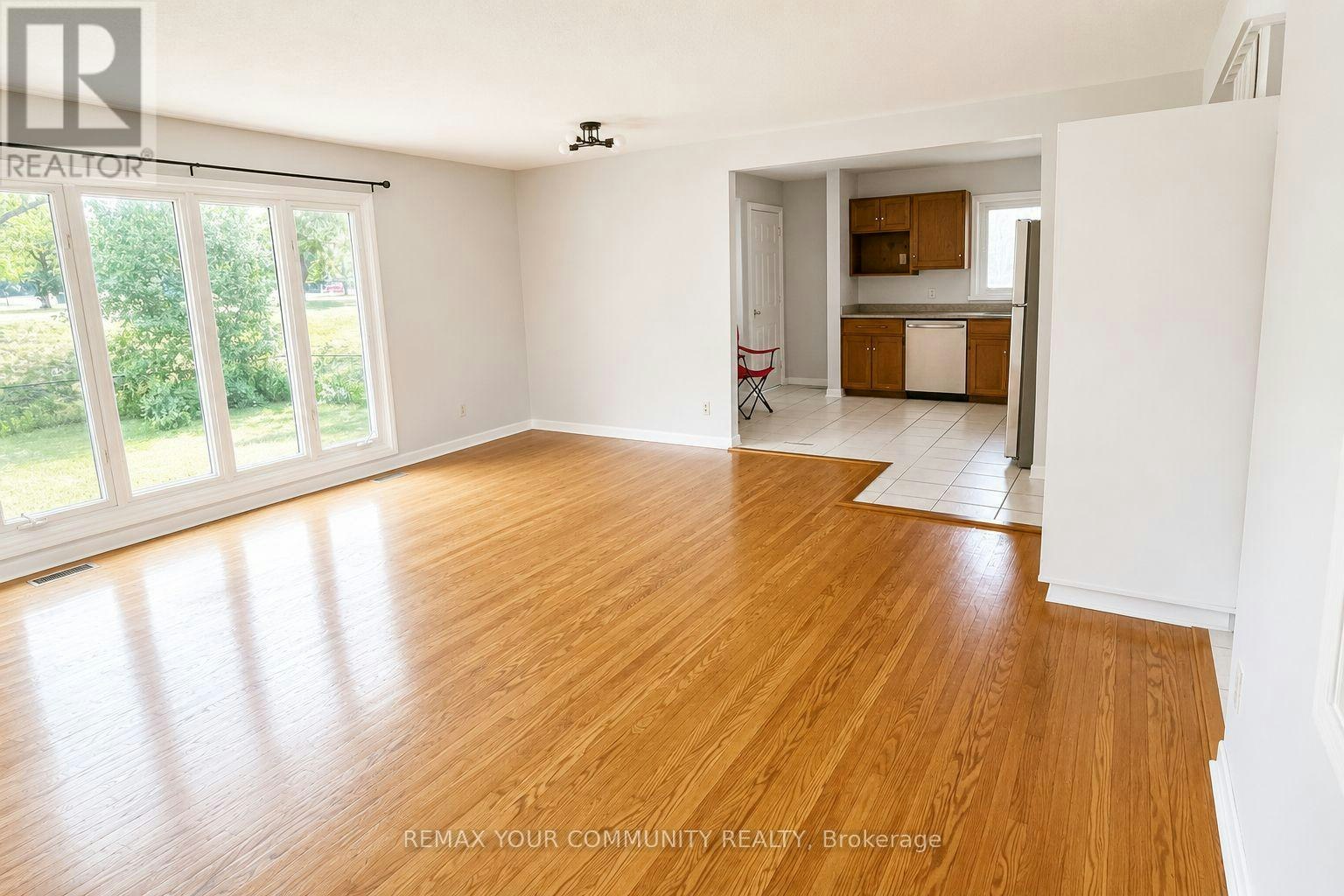 98 Wigmore Drive, Toronto, ON, M4A 2E8 - 7