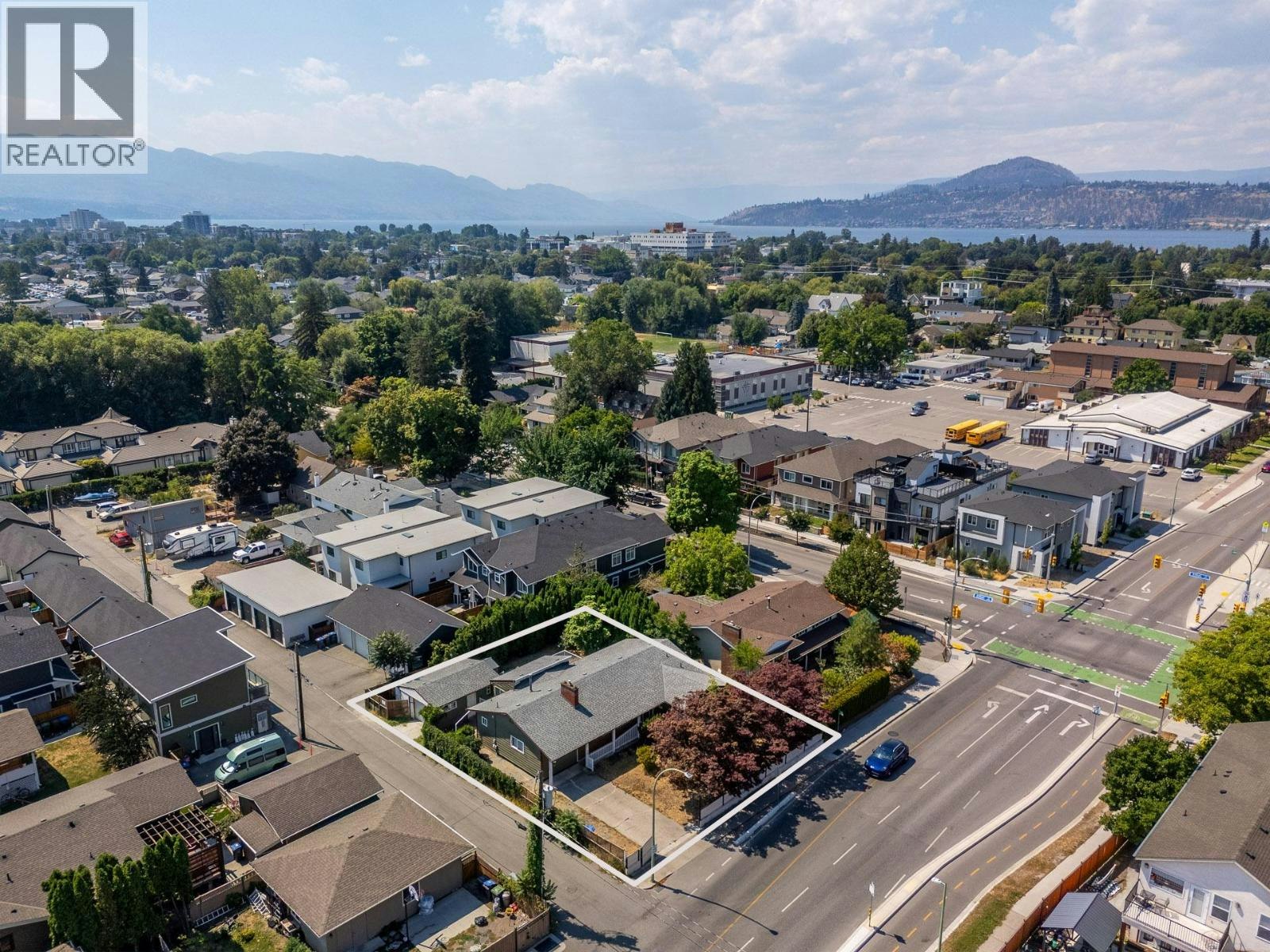 925 Sutherland Avenue, Kelowna, BC, V1Y 5X6