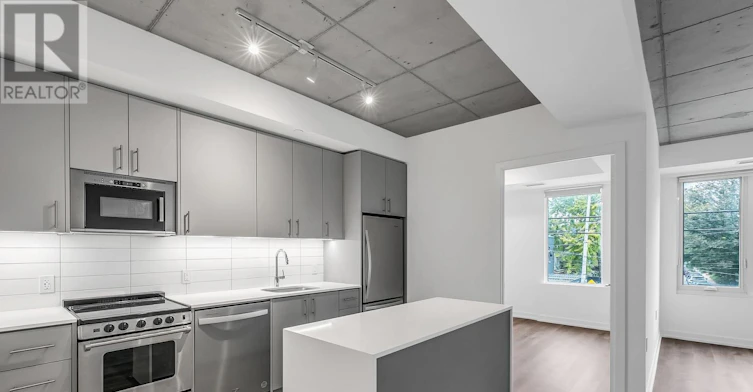 404-115 Larchmount Avenue, Toronto, ON, M4M 2Y6 - 2