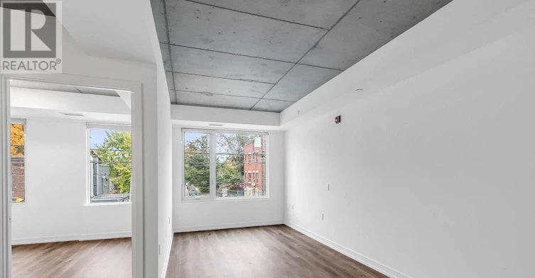 404-115 Larchmount Avenue, Toronto, ON, M4M 2Y6 - 4