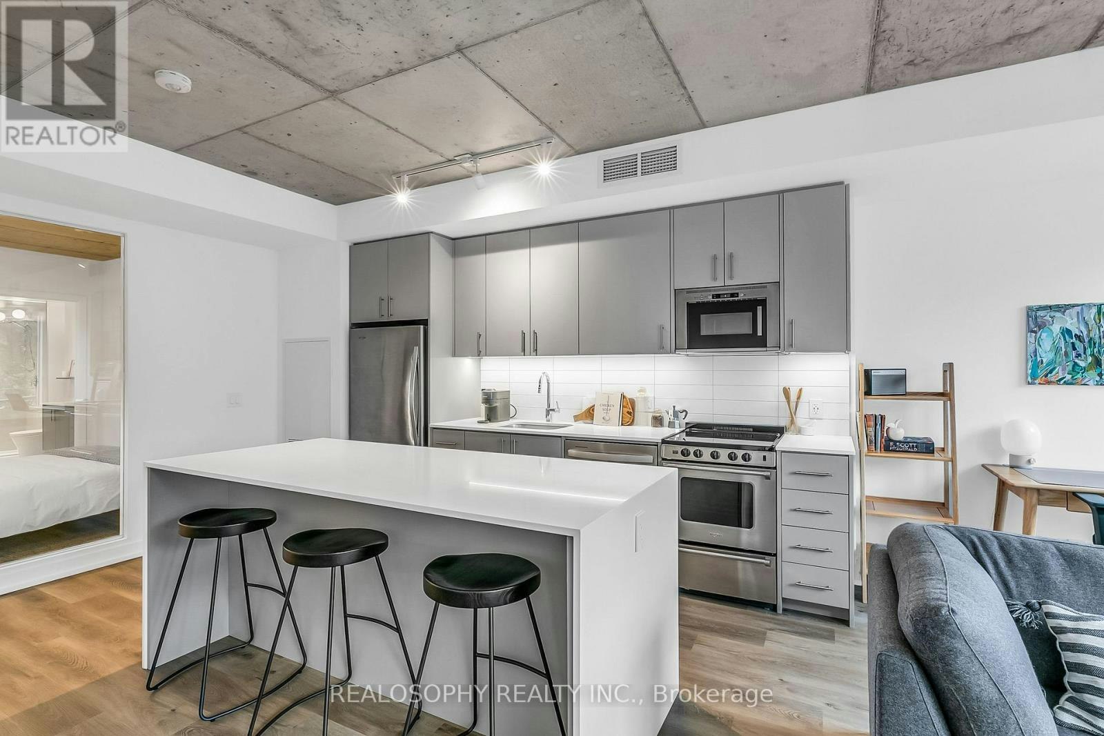 210-115 Larchmount Avenue, Toronto, ON, M4M 2Y6 - 3