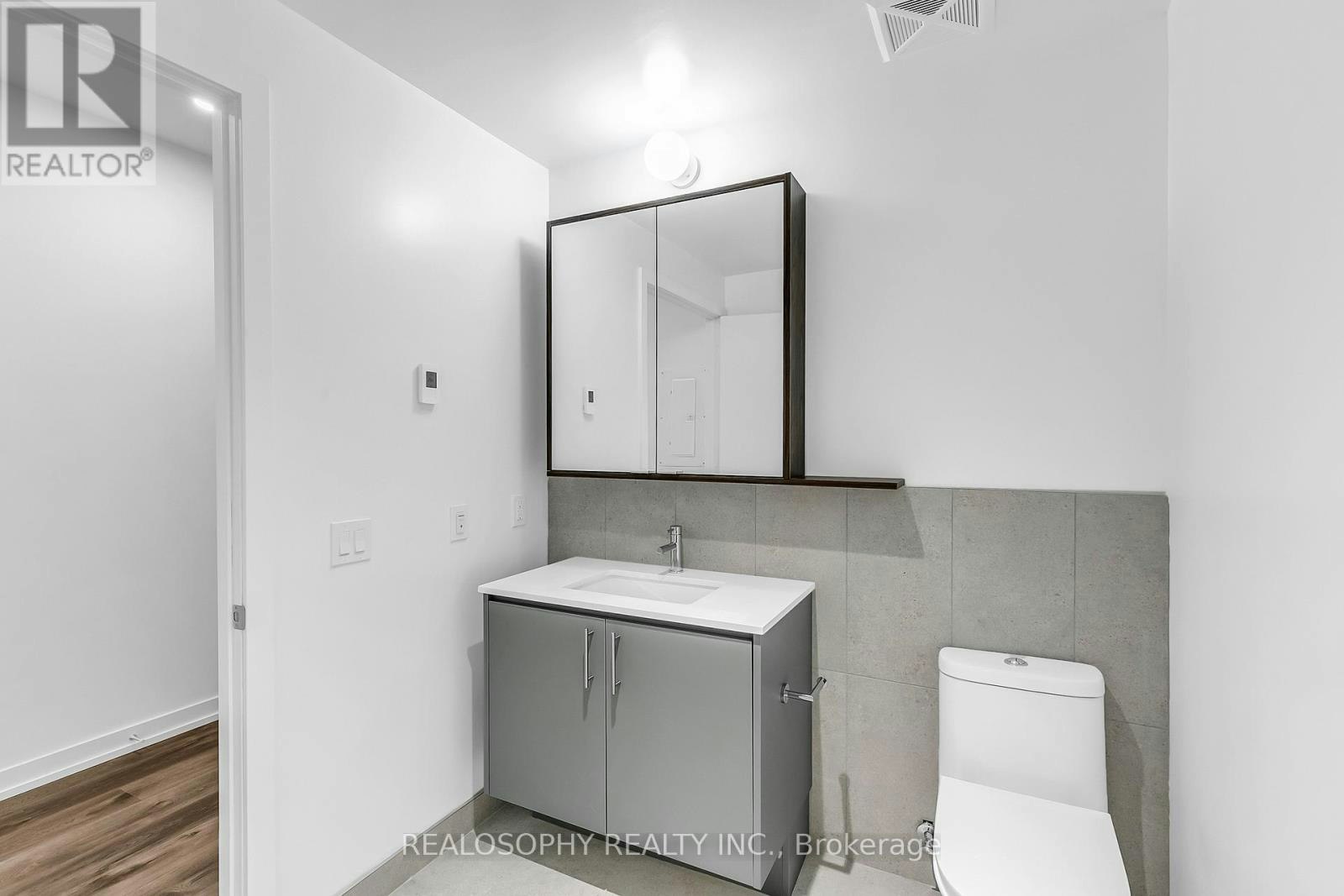 504-115 Larchmount Avenue, Toronto, ON, M4M 2Y6 - 8