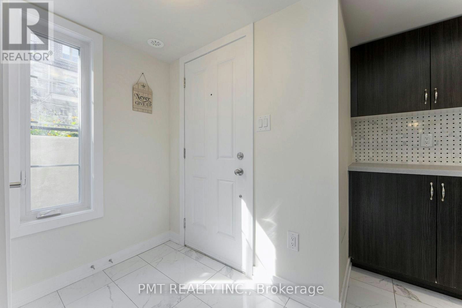 205-2355 Sheppard Avenue W, Toronto, ON, M9M 0E7 - 3