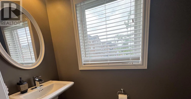 252 Westbank Trail, Hamilton, ON, L8K 5R9 - 3