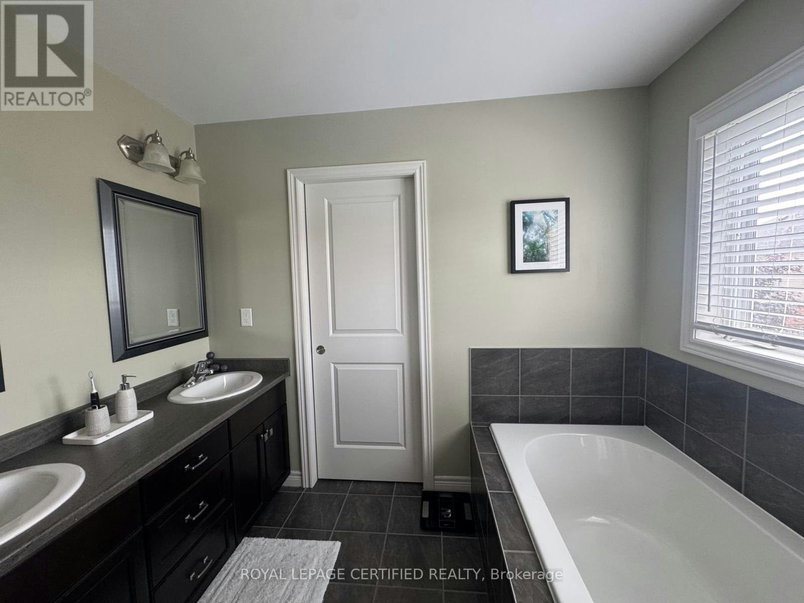 252 Westbank Trail, Hamilton, ON, L8K 5R9 - 28