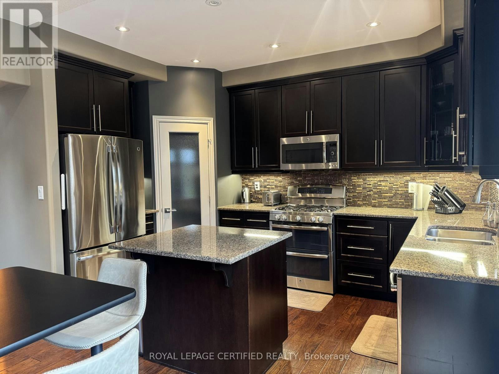 252 Westbank Trail, Hamilton, ON, L8K 5R9 - 10