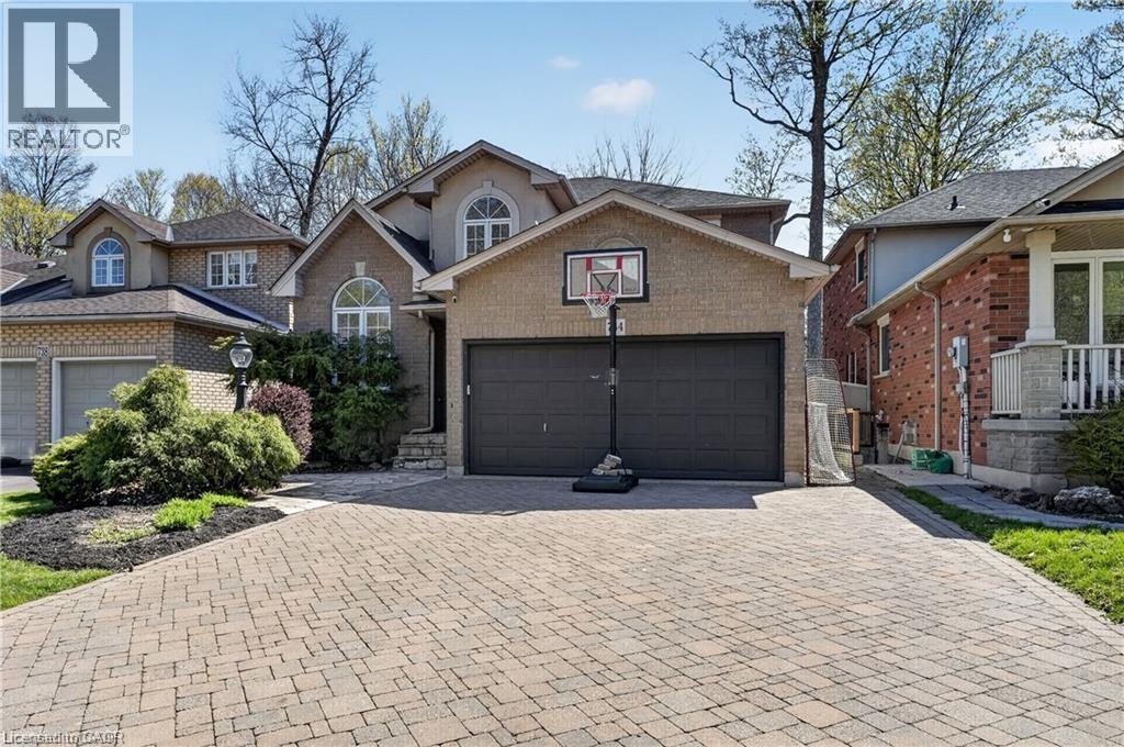 734 Brigadoon Drive, Hamilton, ON, L9C 7S2
