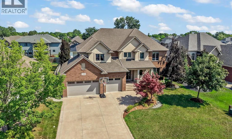 1108 Regency Crescent