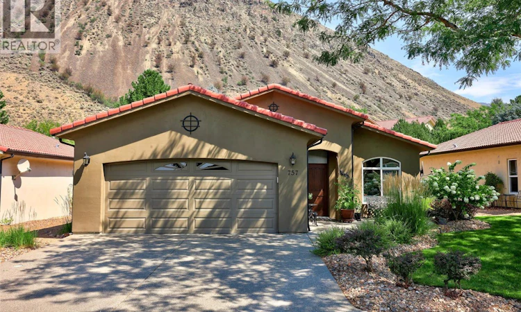 757 Rosewood Crescent