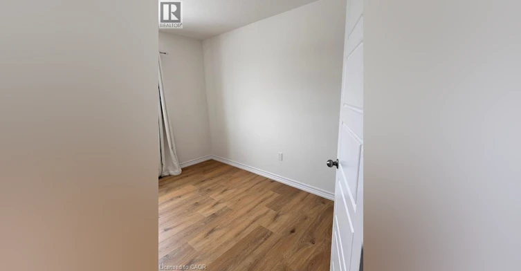32 Dewberry Drive, Kitchener, ON, N2B 0A9 - 15