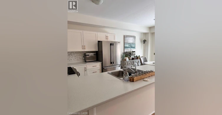 32 Dewberry Drive, Kitchener, ON, N2B 0A9 - 6