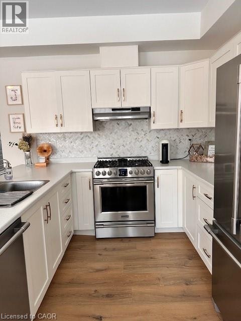 32 Dewberry Drive, Kitchener, ON, N2B 0A9 - 4