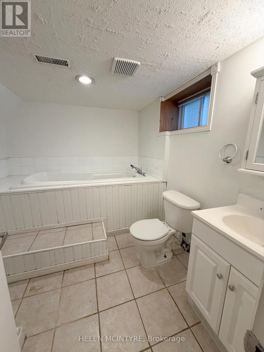 34 Dunning Crescent, Toronto, ON, M8W 4S8 - 21