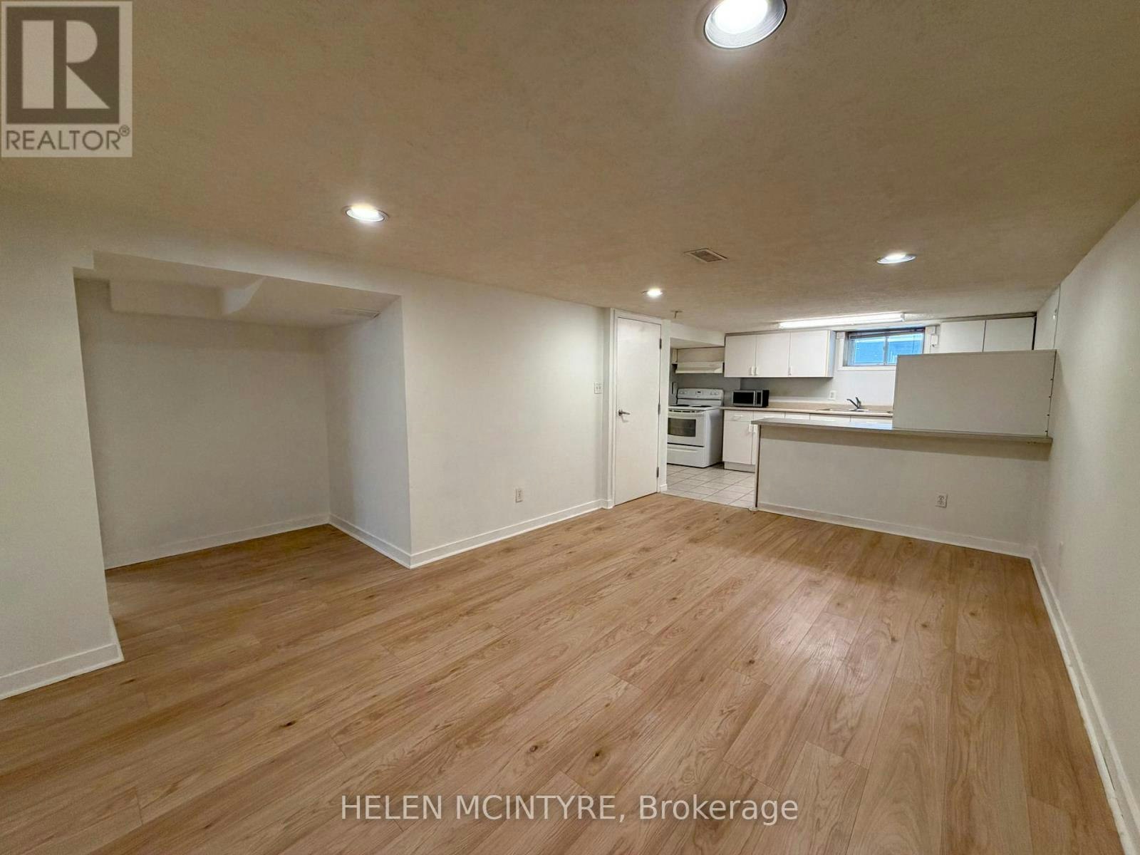 34 Dunning Crescent, Toronto, ON, M8W 4S8 - 6
