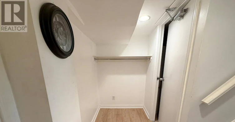34 Dunning Crescent, Toronto, ON, M8W 4S8 - 2