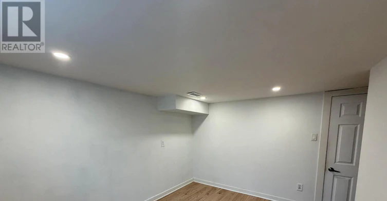 34 Dunning Crescent, Toronto, ON, M8W 4S8 - 14