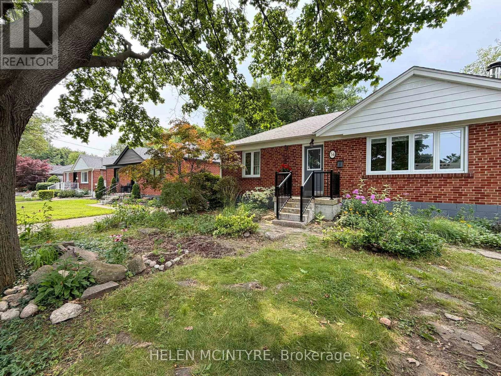 34 Dunning Crescent, Toronto, ON, M8W 4S8 - 33