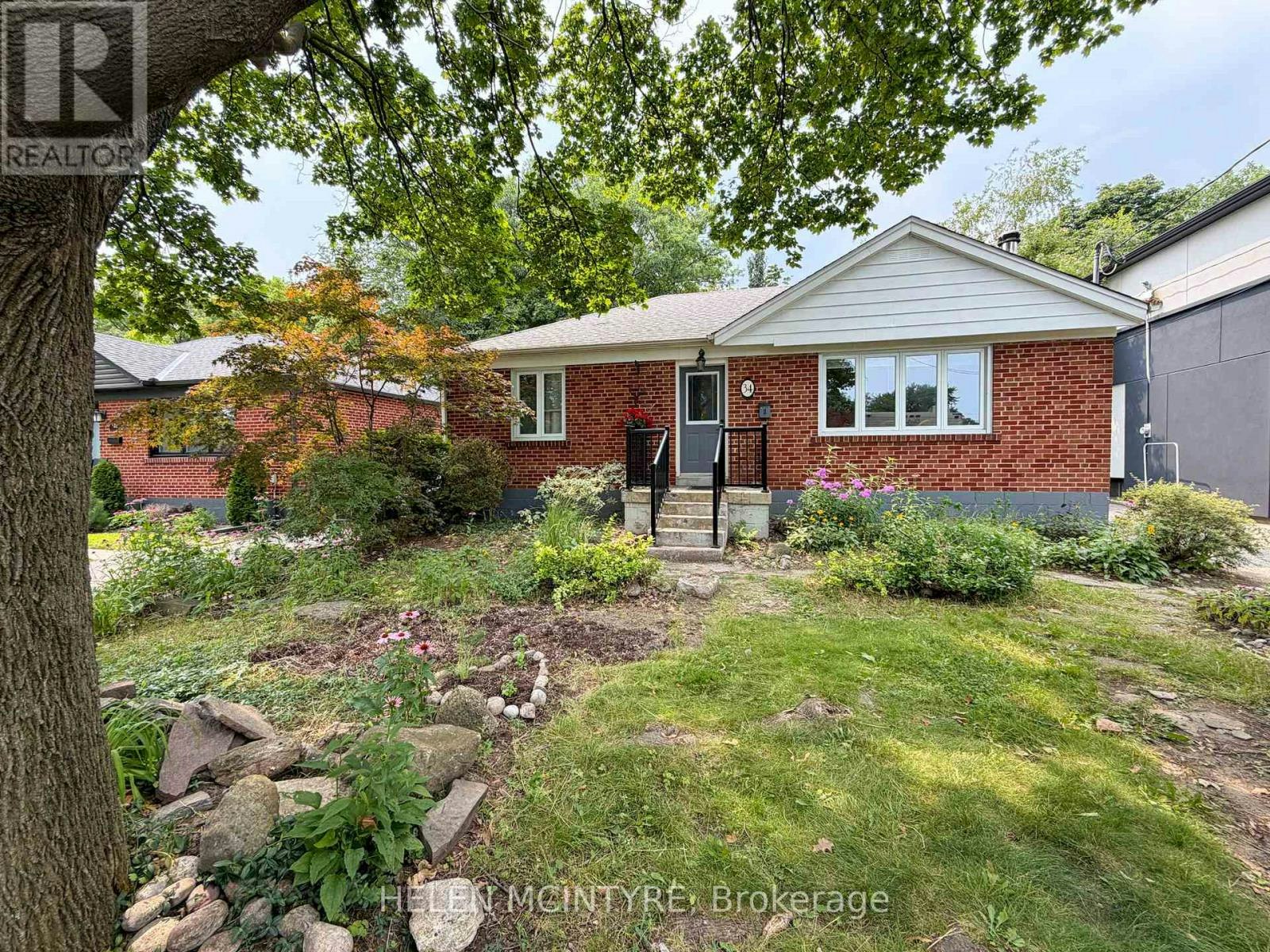 34 Dunning Crescent, Toronto, ON, M8W 4S8