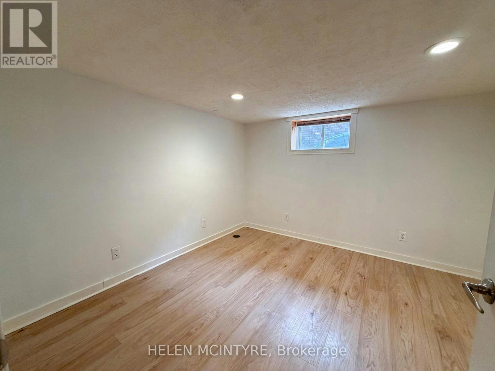 34 Dunning Crescent, Toronto, ON, M8W 4S8 - 9