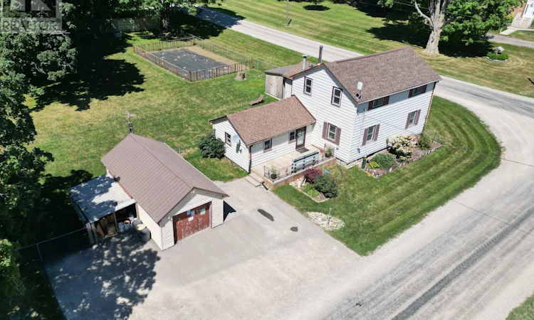 905979 Township 12 Road Road