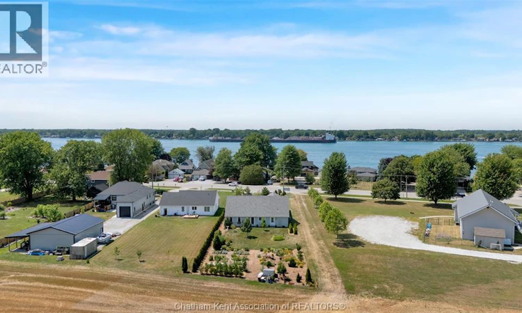 3894 St Clair Parkway