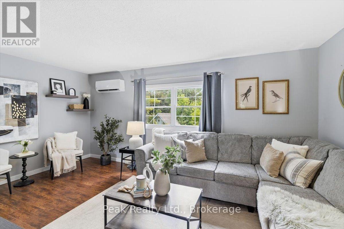 1673 Applewood Crescent, Peterborough, ON, K9K 1N3
