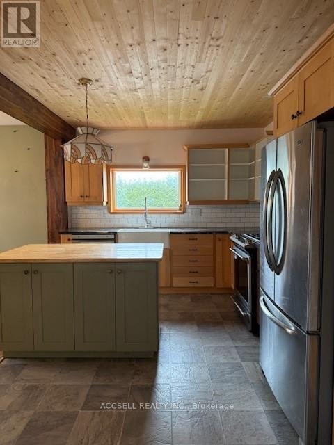 8558 Centennial Avenue, Port Stanley, ON, N5P 3S6 - 8