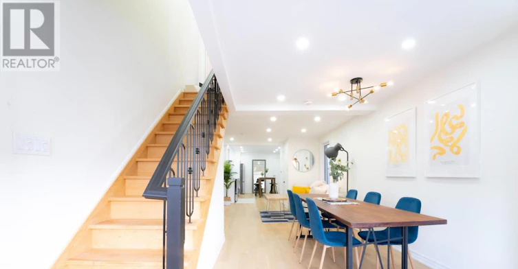 7 Craven Road, Toronto, ON, M4L 2Z4 - 2